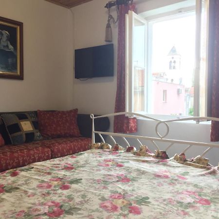 Vintage House For Rent 60M From Sea Daire Baška Voda Dış mekan fotoğraf