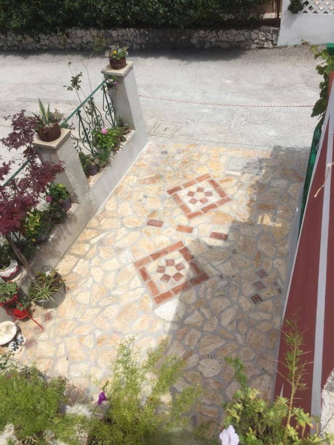 Vintage House For Rent 60M From Sea Daire Baška Voda Dış mekan fotoğraf