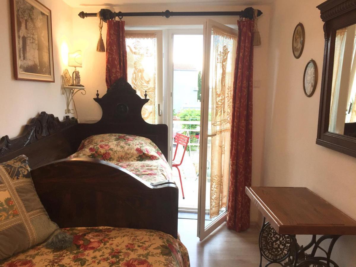 Vintage House For Rent 60M From Sea Daire Baška Voda Dış mekan fotoğraf